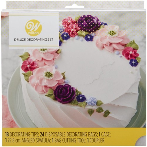 Wilton Deluxe Decorating Set / 46