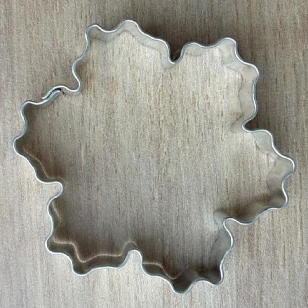 Cookie cutter - scalloped flower