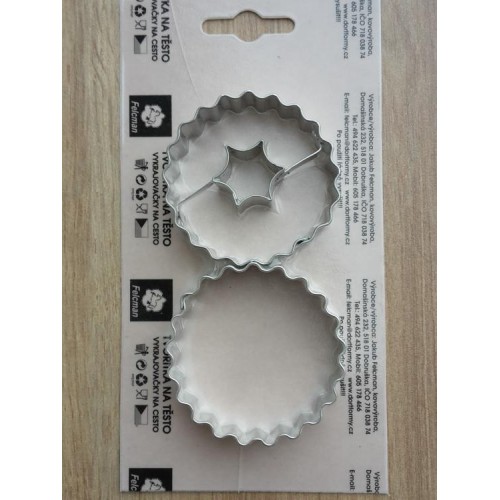 Set of cutters - large fluted round cookies with a hole in the middle